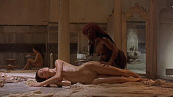 Actress - Marie Gillain: Movie - Harem suare